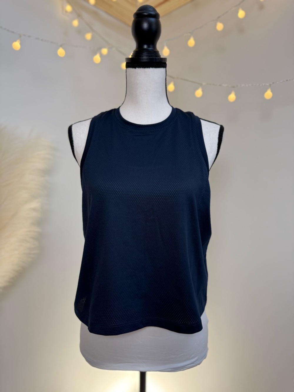 🌾 Vuori Navy Tank Top
